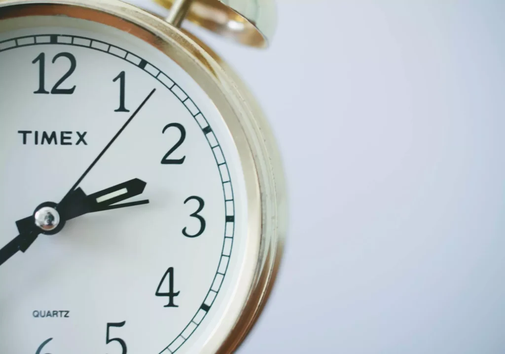 Rapid Aircraft Interior Design via Renderings 7 watch hand clock time hour alarm clock 237 pxhere 65de325b914